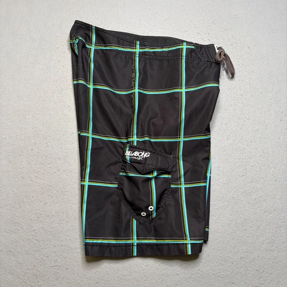 Billabong Board Shorts Mens 31 Black Platinum X Plaid Y2K Swim Trunks EG60